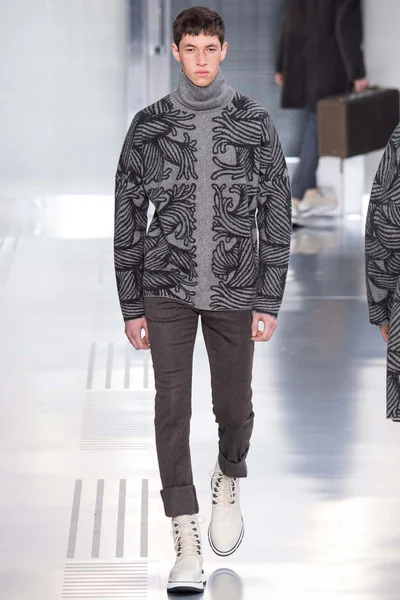 Look 23